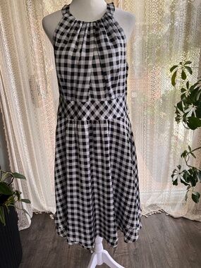 White House Black Market Black and White Gingham Midi Dress